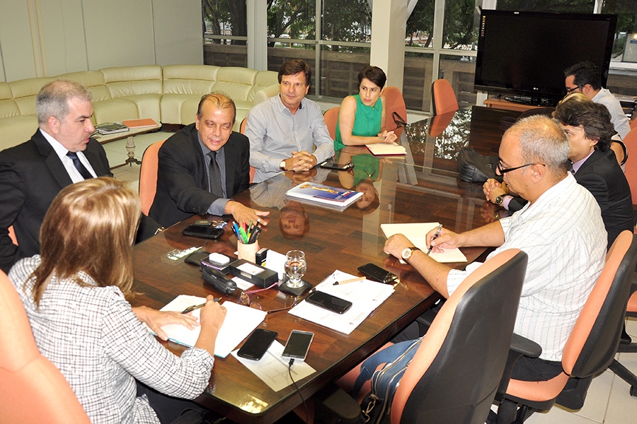 Reunião foi realizada na Reitoria da Ufal, na última sexta-feira (7). Foto: Ascom Ufal